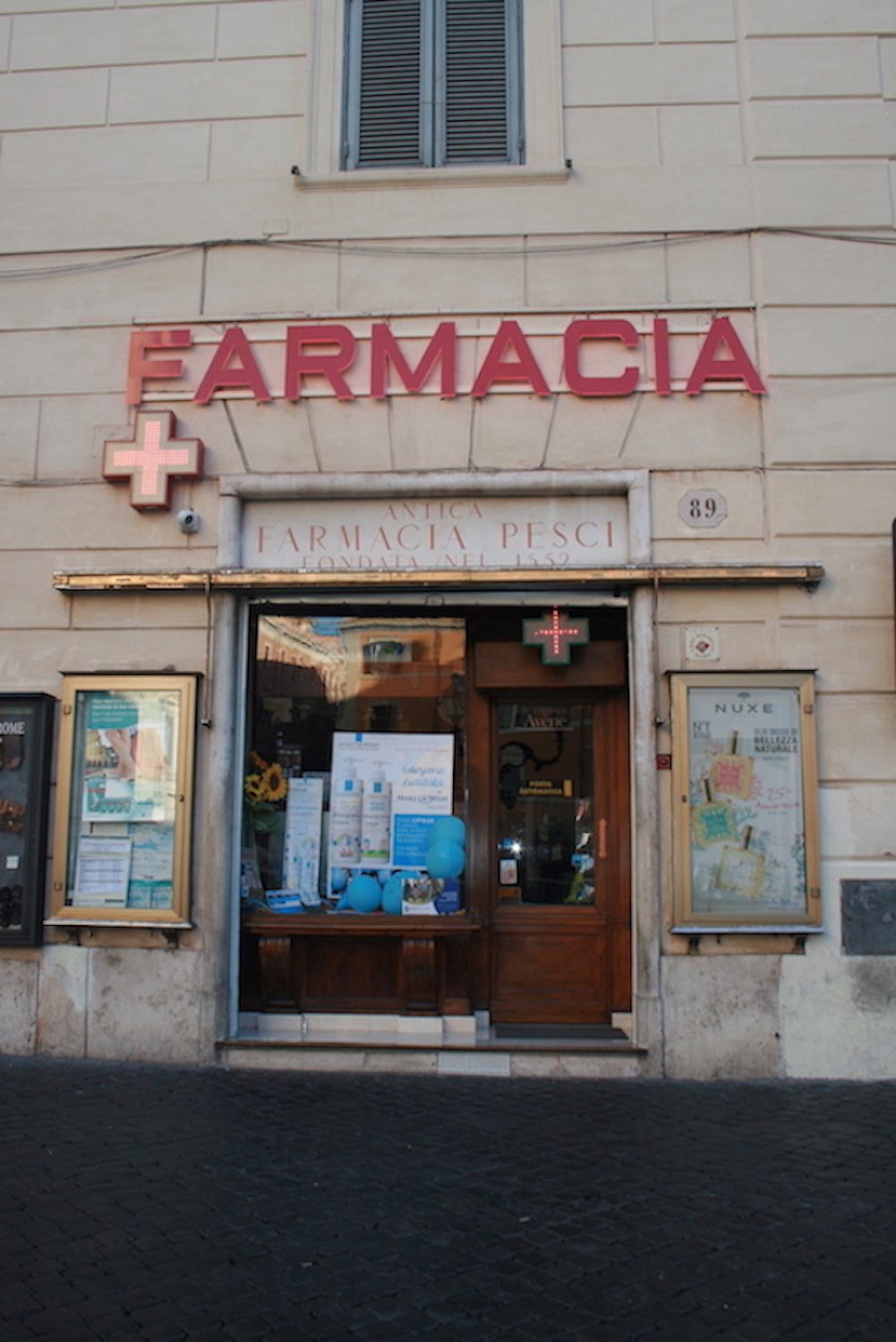 Antica%20Farmacia%20Pesci%2022.JPG